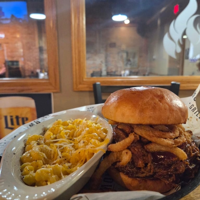 Pulled Pork Sandwich Delight